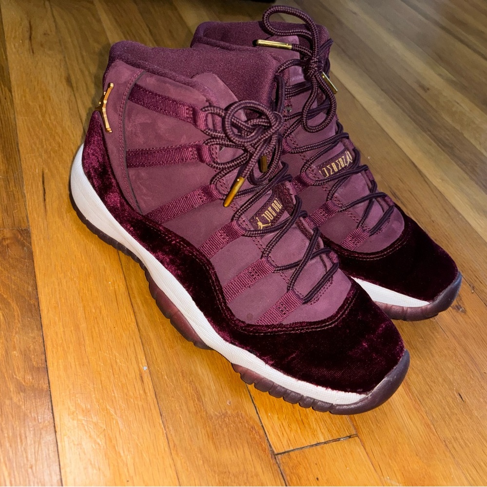 Jordan 11 Retro Heiress Night Maroon